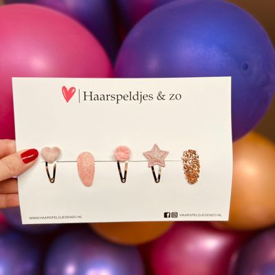 Try-out mix - mix van verschillende speldjes - bloemetjes - 3 cm speldjes - kerst - feestdagen - glimmers - glitters - roze