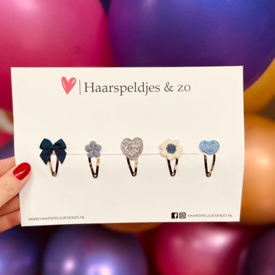 Try-out mix - mix van verschillende speldjes - bloemetjes - 3 cm speldjes - kerst - feestdagen - glimmers - glitters - blauw