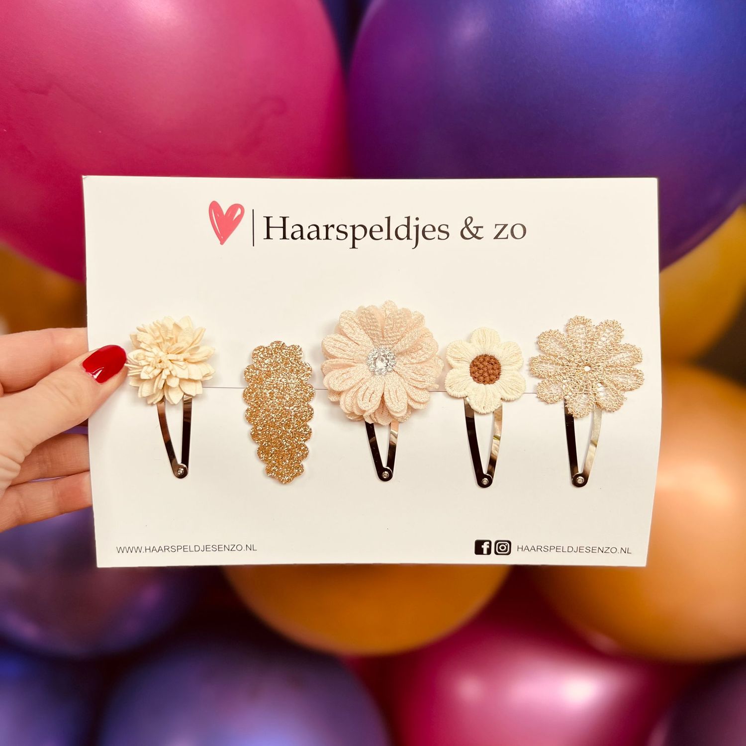 Try-out mix - mix van verschillende speldjes - bloemetjes - 5 cm speldjes - kerst - feestdagen - glitters - glimmend - beige