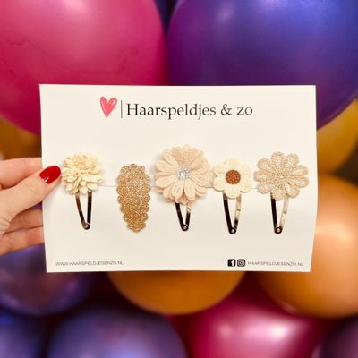 Try-out mix - mix van verschillende speldjes - bloemetjes - 5 cm speldjes - kerst - feestdagen - glitters - glimmend - beige