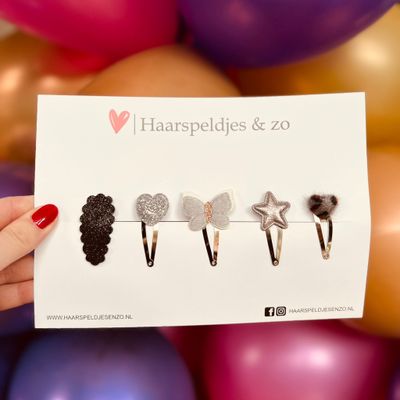 Try-out mix - mix van verschillende speldjes - bloemetjes - 4 cm speldjes - kerst - feestdagen - glitters - glimmend - zwart/zilver