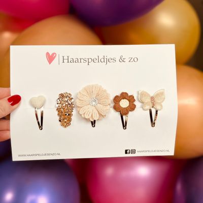 Try-out mix - mix van verschillende speldjes - bloemetjes - 4 cm speldjes - kerst - feestdagen - glitters - glimmend - beige/bruin
