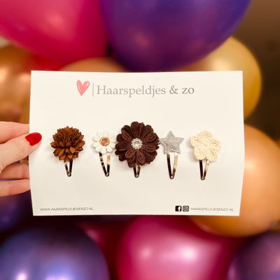Try-out mix - mix van verschillende speldjes - bloemetjes - 4 cm speldjes - kerst - feestdagen - glitters - glimmend - beige/bruin