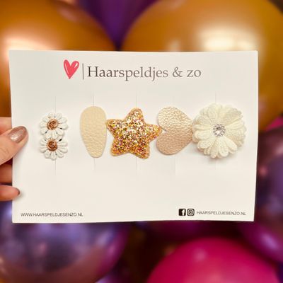 Haarspeldje antislip - baby's - kinderen - meisjes - mix - sterretjes - hartjes - bloemetjes - beige/goud - kerst - feestdagen - glitters - glimmend Haarspeldje antislip - baby's - kinderen - meisjes - mix - sterretjes - hartjes - bloemetjes - beige/goud - kerst - feestdagen - glitters - glimmend