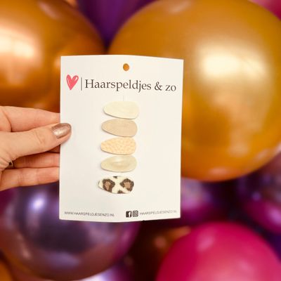 Baby haarspeldjes - mini - 2cm groot - voor de eerste lokjes haar - imitatieleer - beige