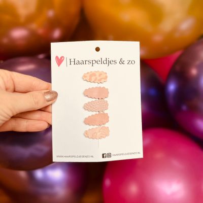 Baby haarspeldjes - mini - 2cm groot - voor de eerste lokjes haar - imitatieleer - roze