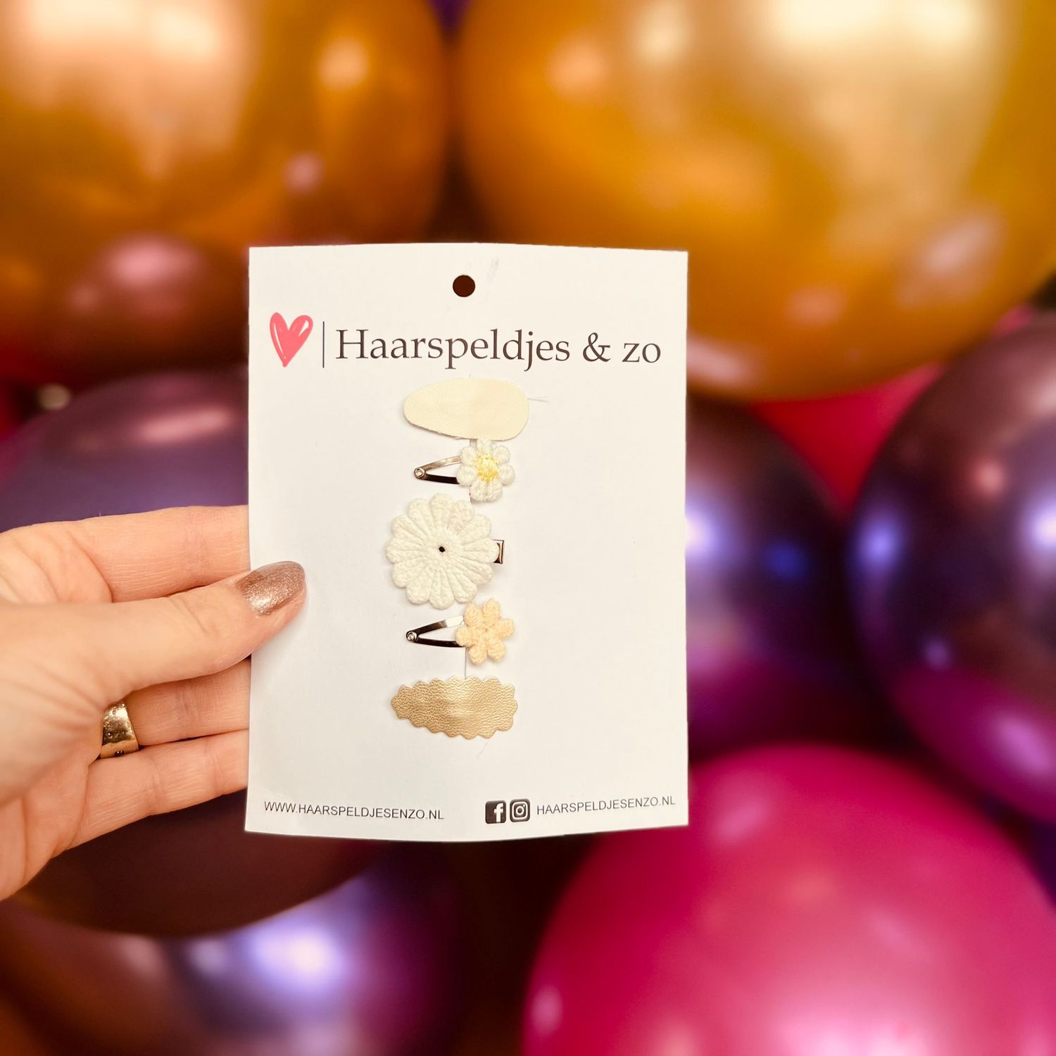 Baby haarspeldjes - mini - 2cm groot - voor de eerste lokjes haar - imitatieleer - bloemetjes - hartjes - sterretjes - wit