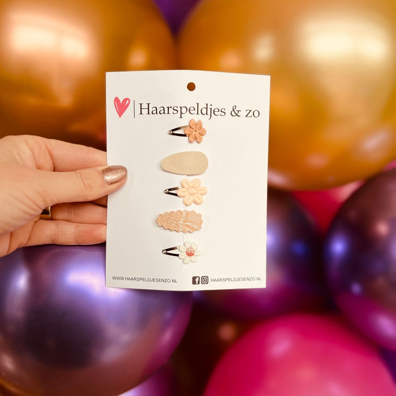 Baby haarspeldjes - mini - 2cm groot - voor de eerste lokjes haar - imitatieleer - bloemetjes - hartjes - sterretjes - beige