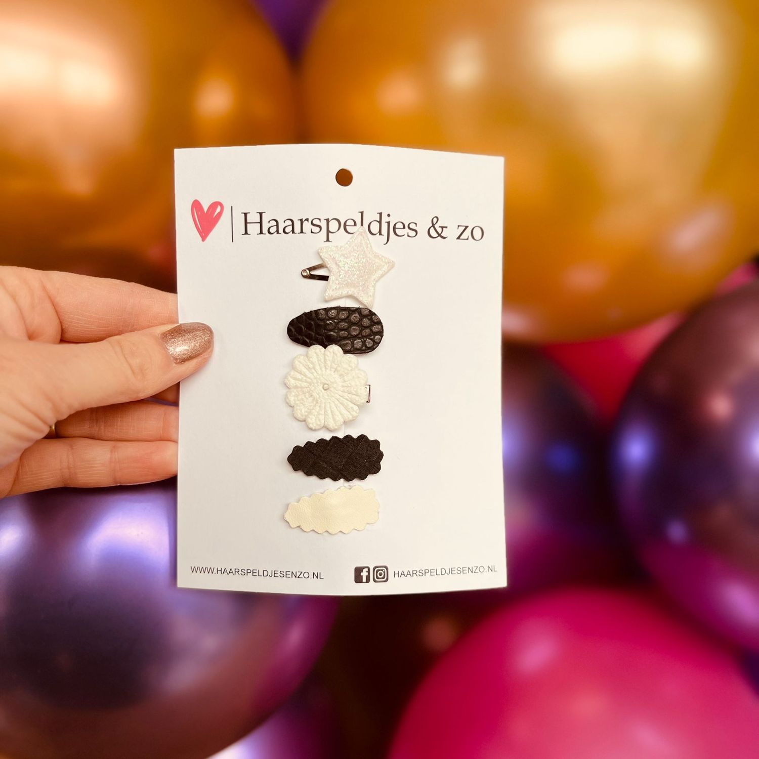 Baby haarspeldjes - mini - 2cm groot - voor de eerste lokjes haar - imitatieleer - bloemetjes - hartjes - sterretjes - kerst - feestdagen - glitters - wit/zwart