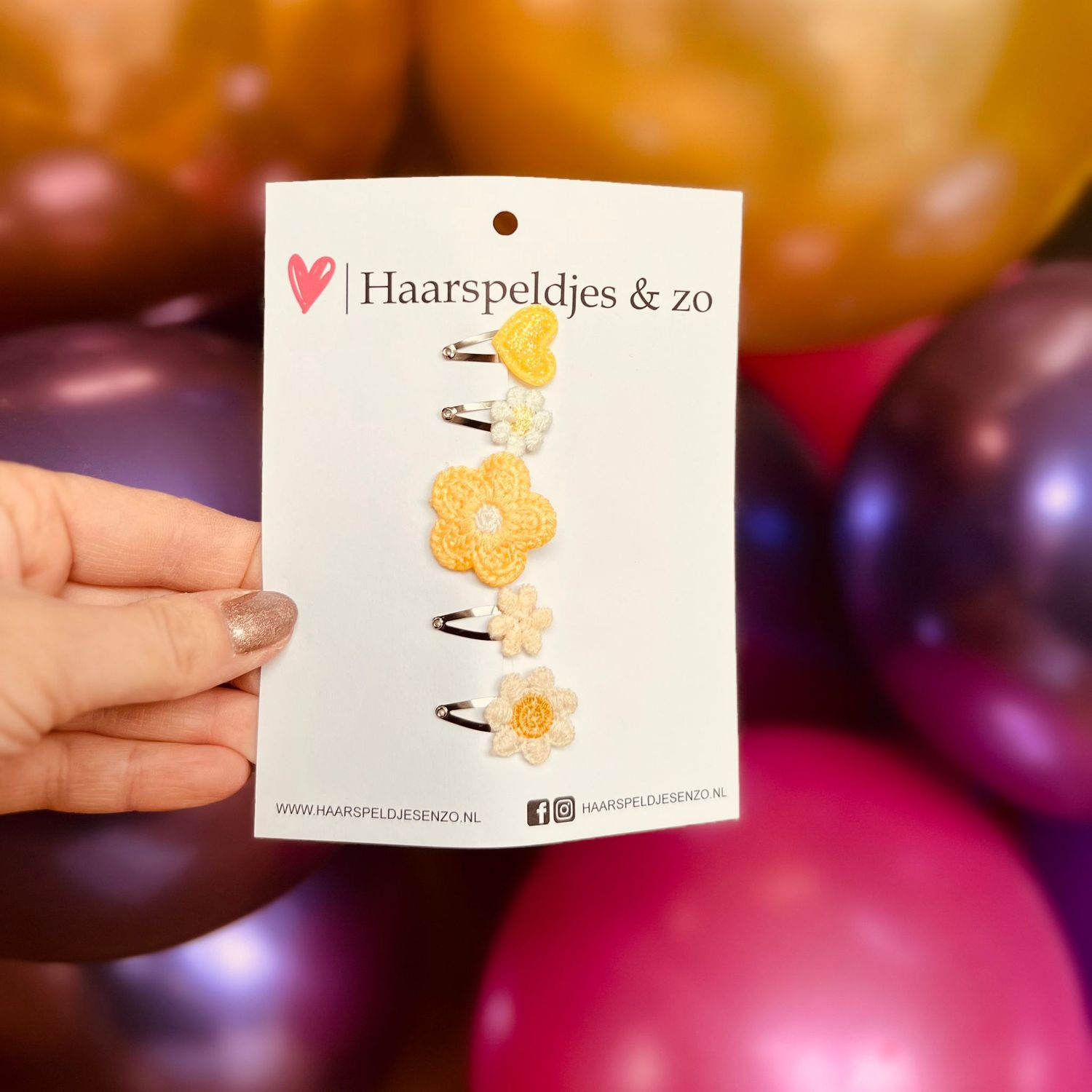 Baby haarspeldjes - mini - 2cm groot - voor de eerste lokjes haar - imitatieleer - bloemetjes - hartjes - sterretjes - kerst - feestdagen - glitters - geel