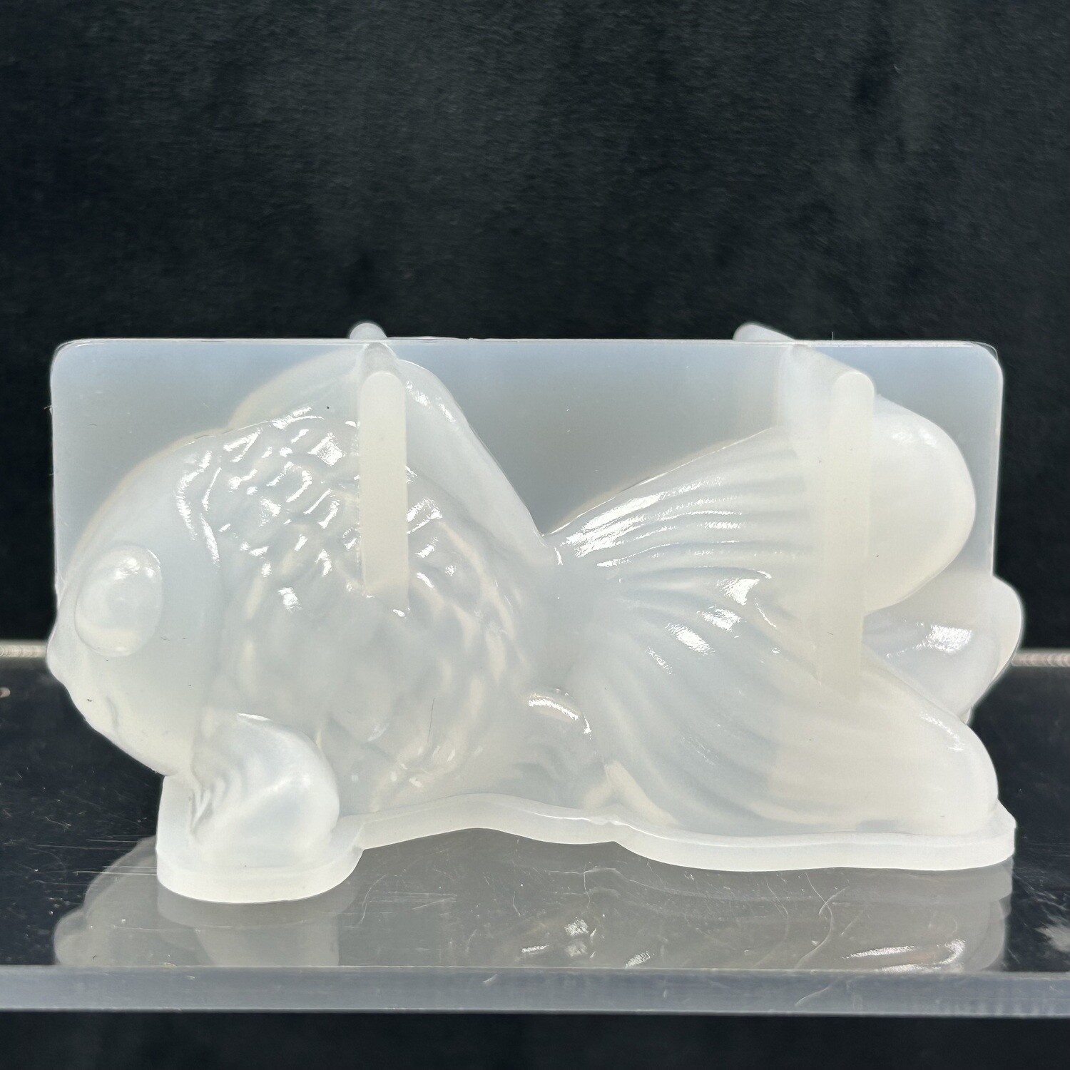 Set de 2 moldes de pez  koi medidas 7 cm y 5 cm