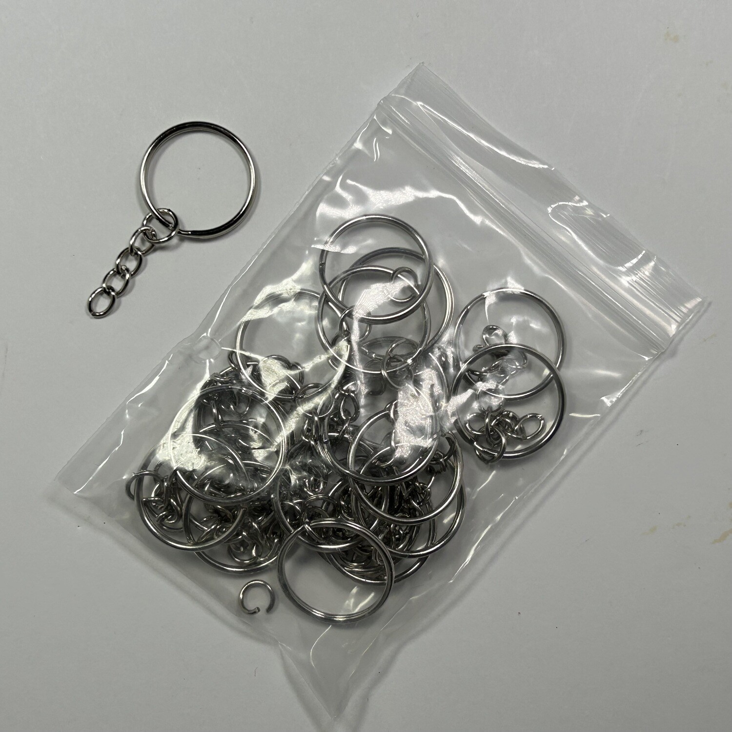 Argollas para llaveros en plateado o dorado 10 en cada paquete.