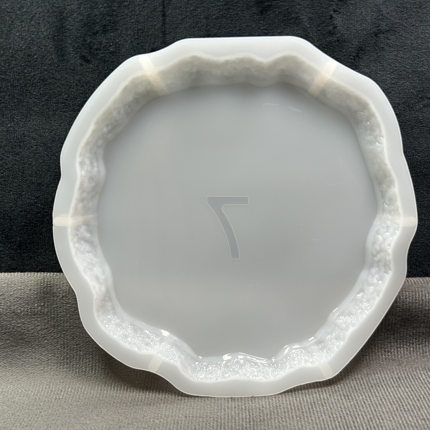 Molde porta vaso de geoda con borde irregular