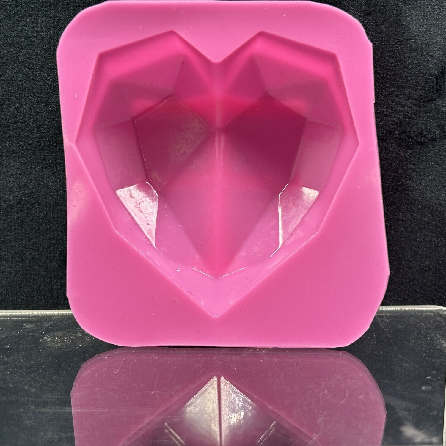 Molde de silicon corazón biselado brillante 6.5 cm de diámetro