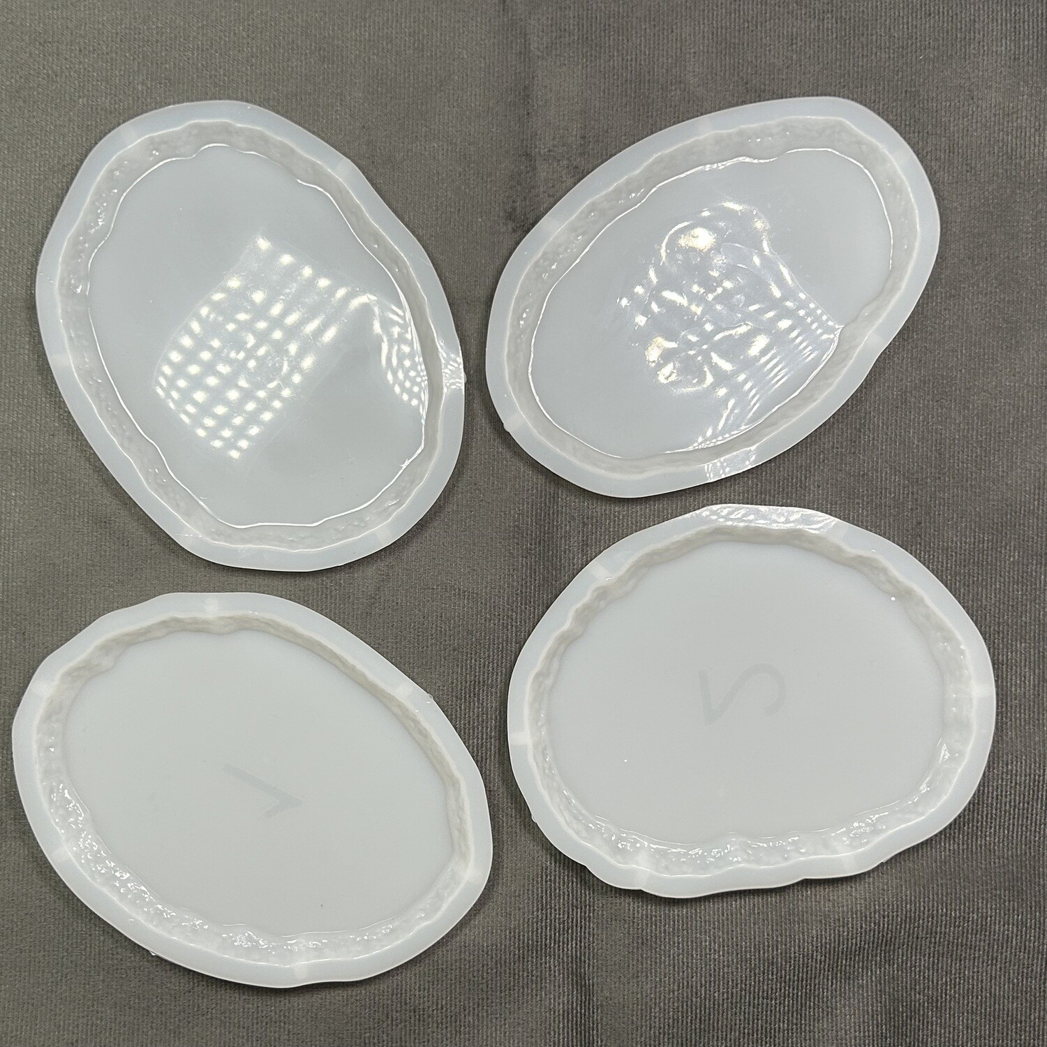 molde de porta vaso de geodas con borde irregular