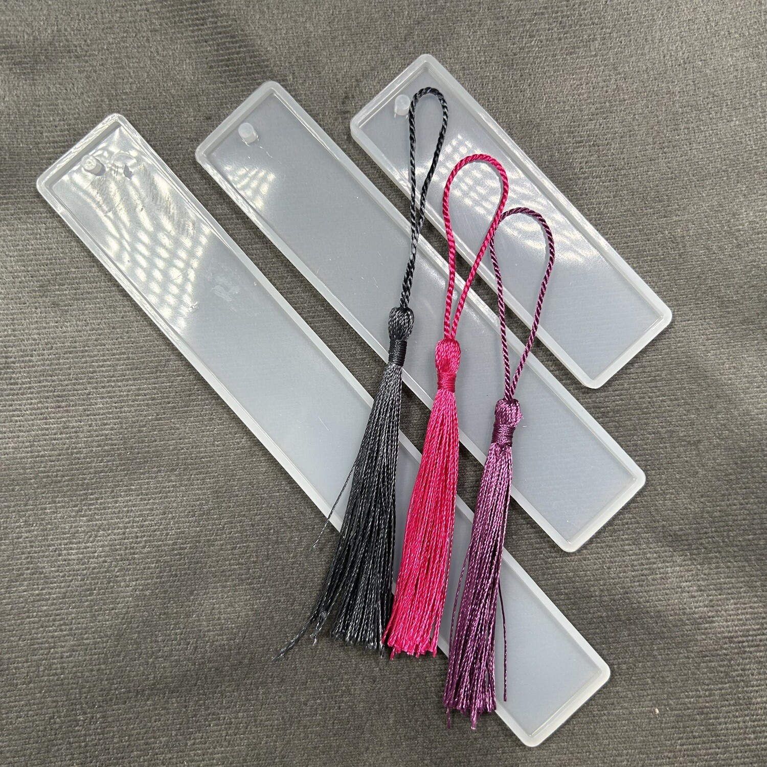 Set de 3 moldes de silicon para separador de libro 14cm. 17 cm. Y 11 cm.
