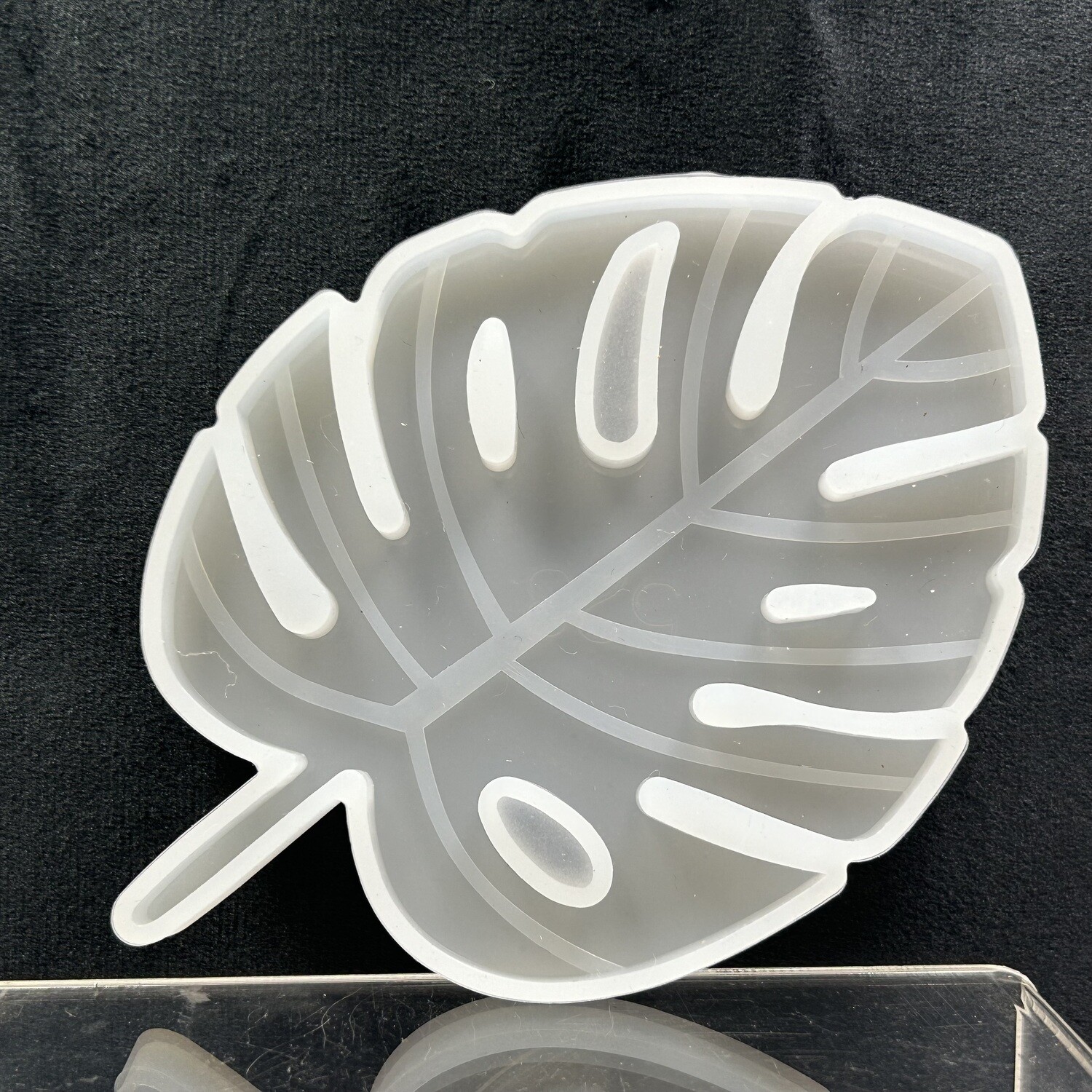 Moldes de porta vaso de 10 cm de diámetro aproximadamente de hojas.
