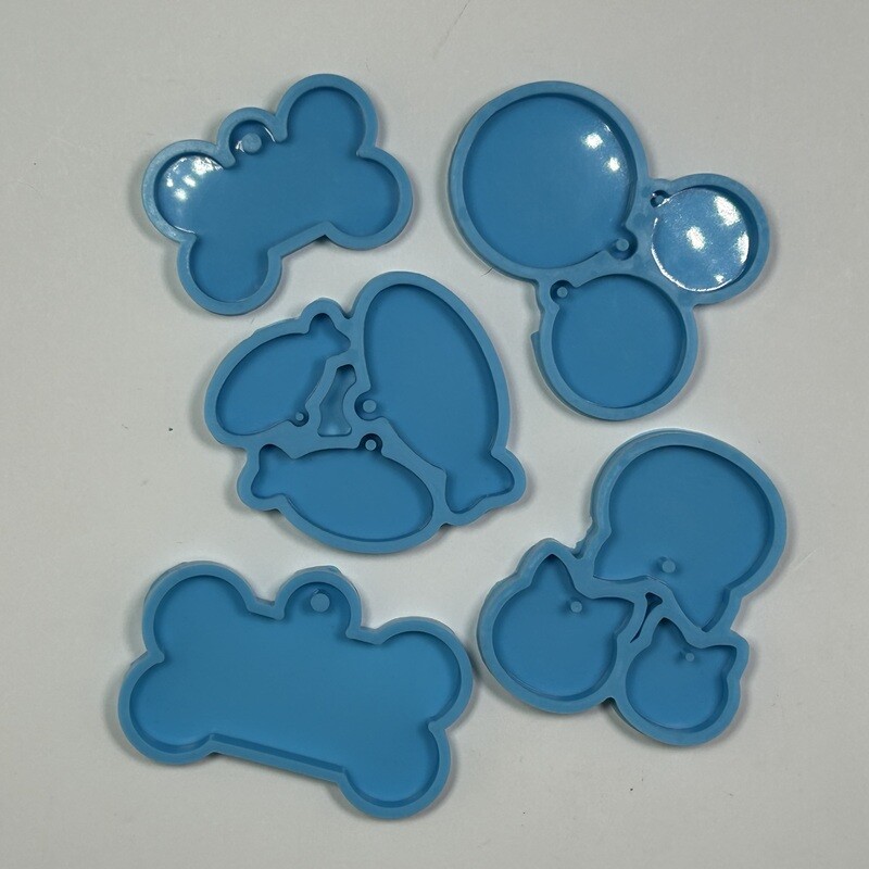 Set de 5 moldes de plaquitas para mascotas distintos tamaños.