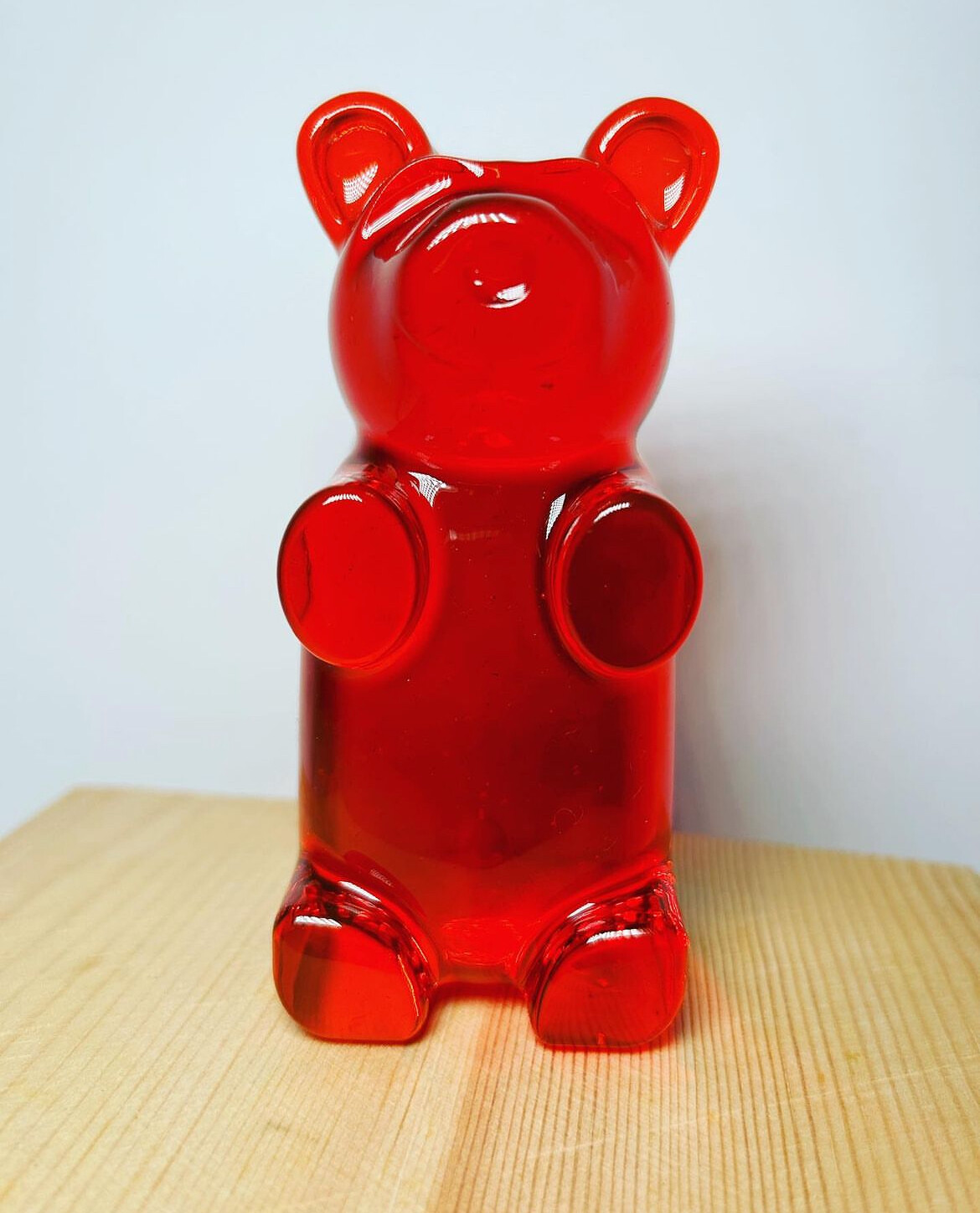 Gummy bears de resina. 
Grande 20 cm. ( Q700)
Mediano 11 cm. ( Q350)