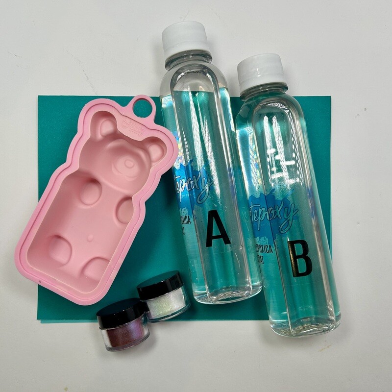 Molde gummy bear 11cm
Resina 500ml. 
2 polvos de mica o brillantinas chunky