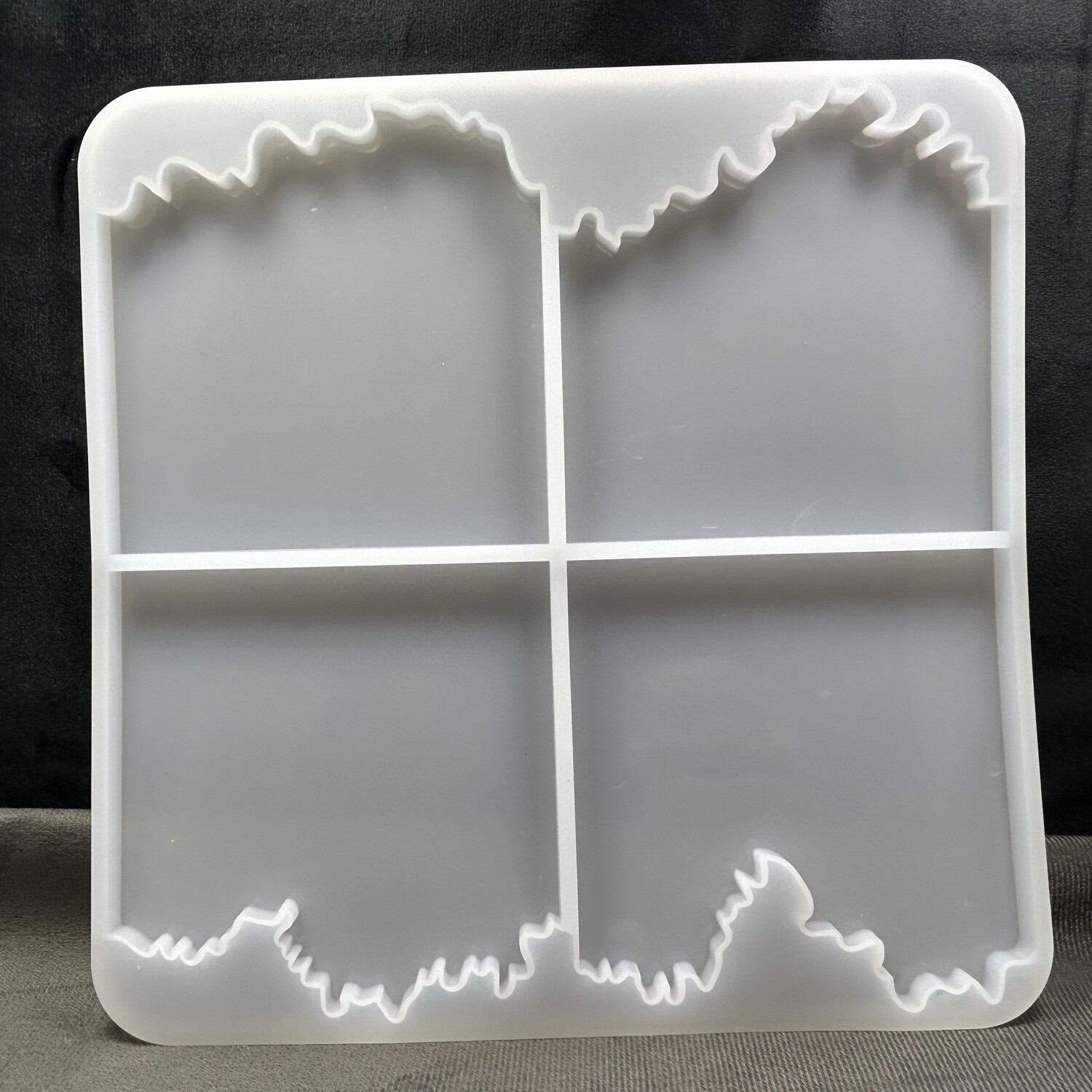 4 porta vasos cuadrado con borde irregular