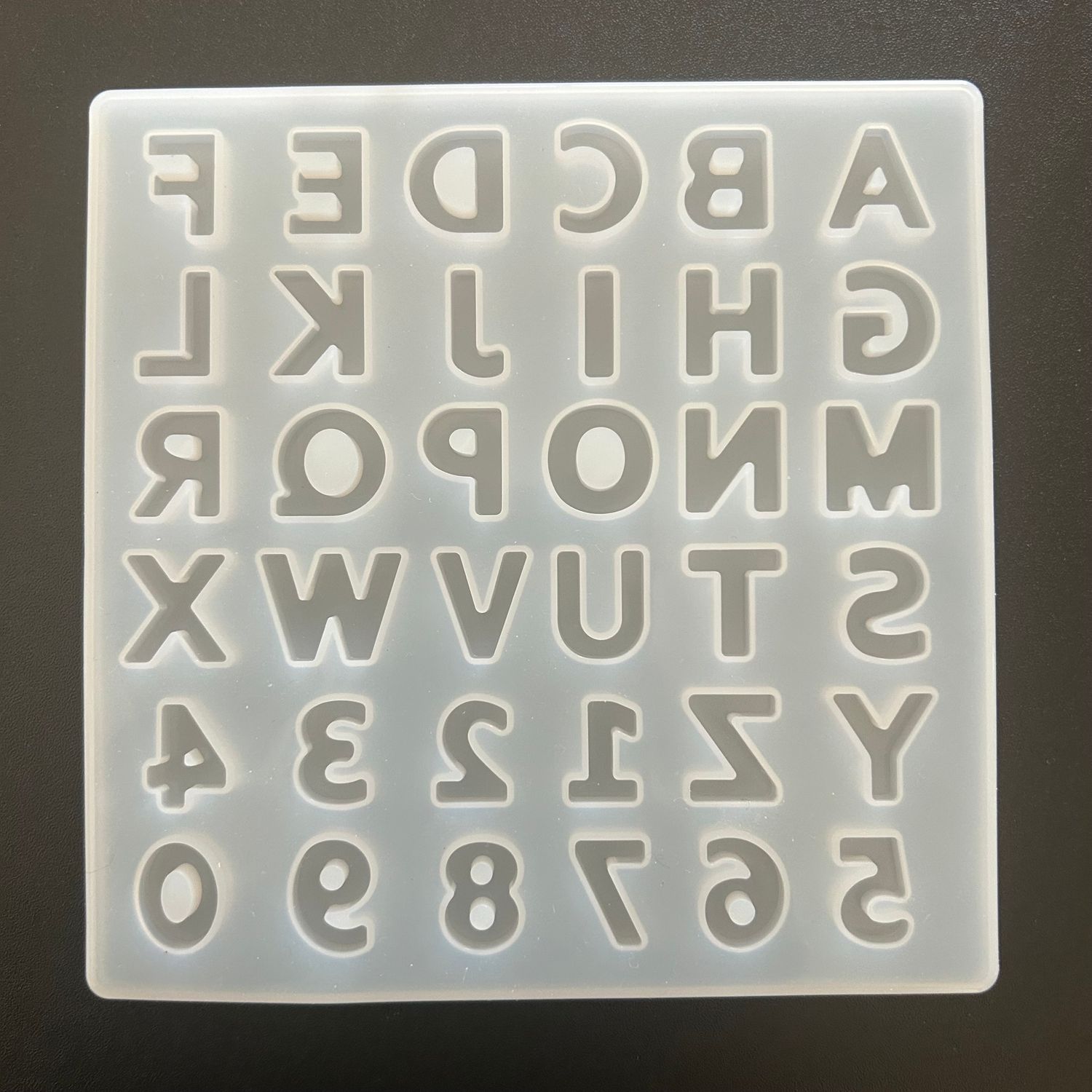 Molde silicon mini letras de 1.5 cm