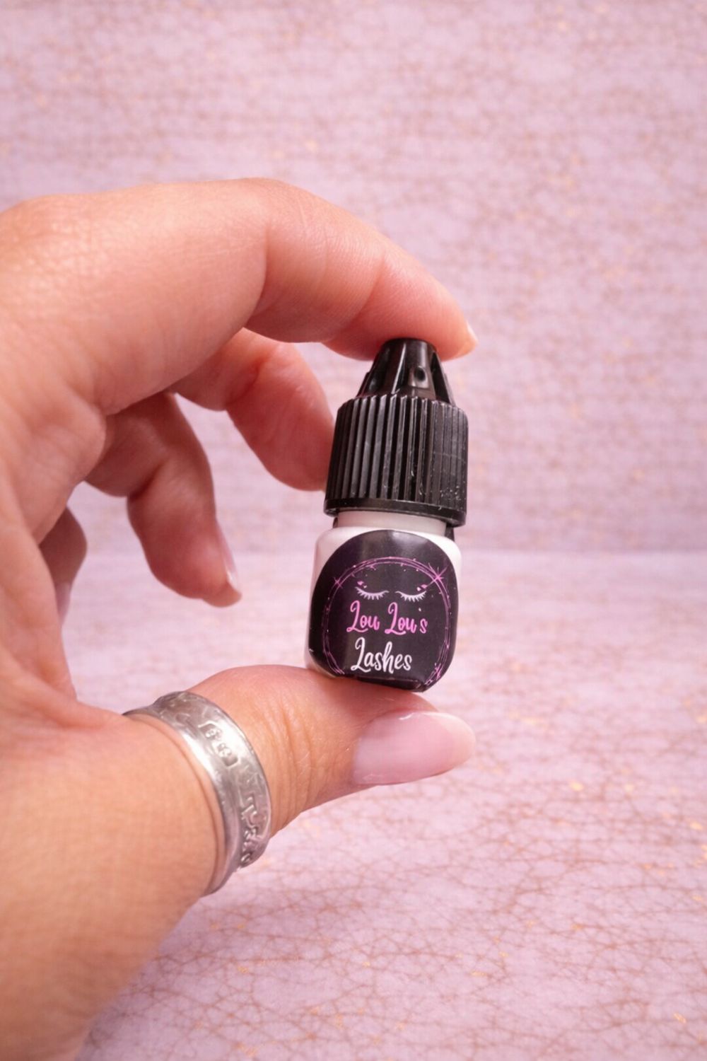 Sample Lash Glue (0.5-1 Second)