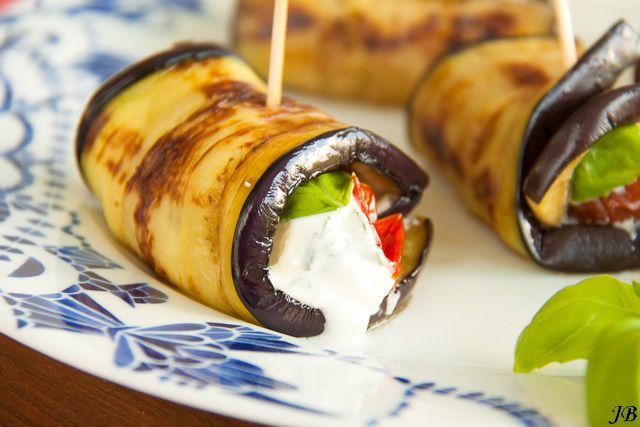 Gevulde aubergine rolletjes (V)