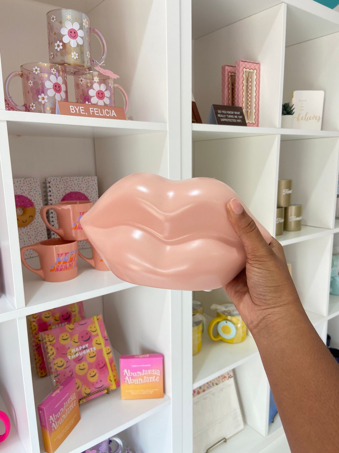 Home deco-lips