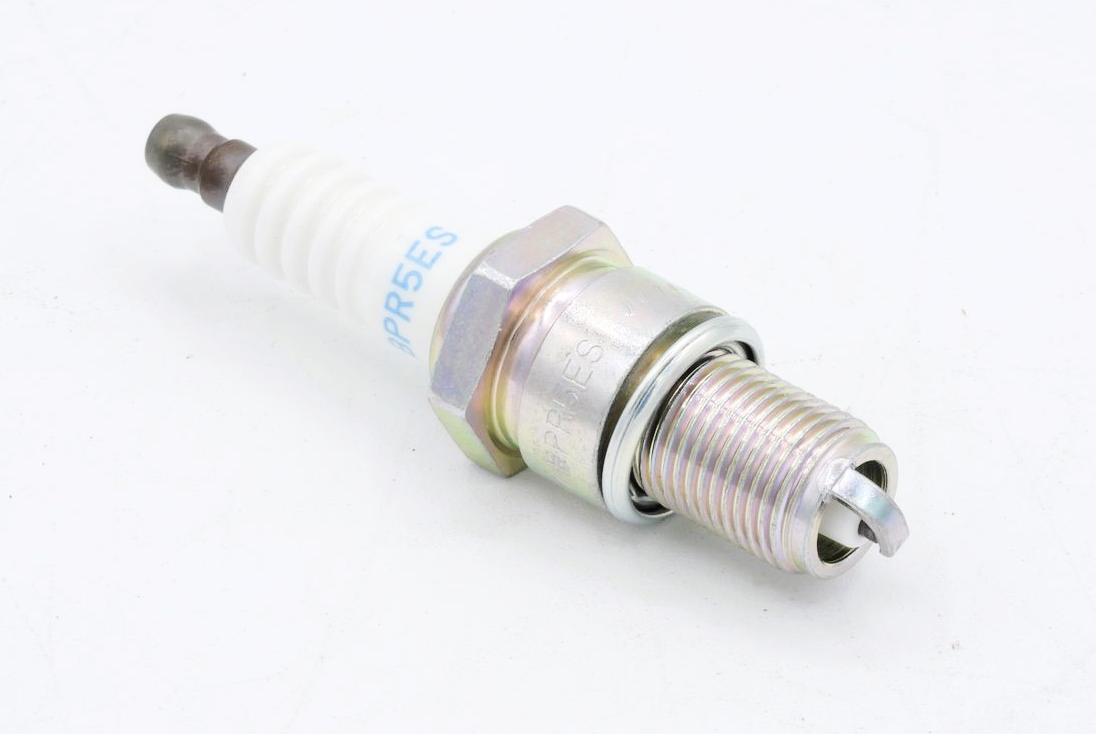 BBC82 Spark Plug (Engine Part) (2)