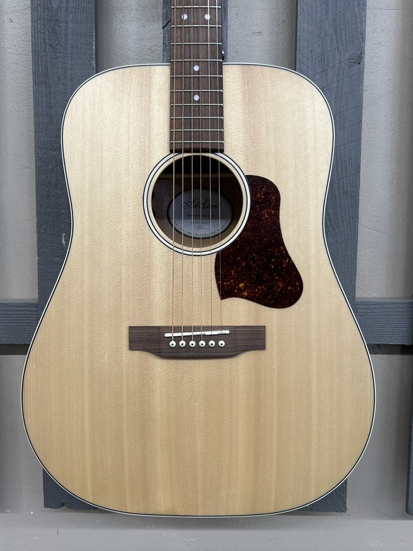 Art & Lutherie Americana Natural EQ Dreadnaught