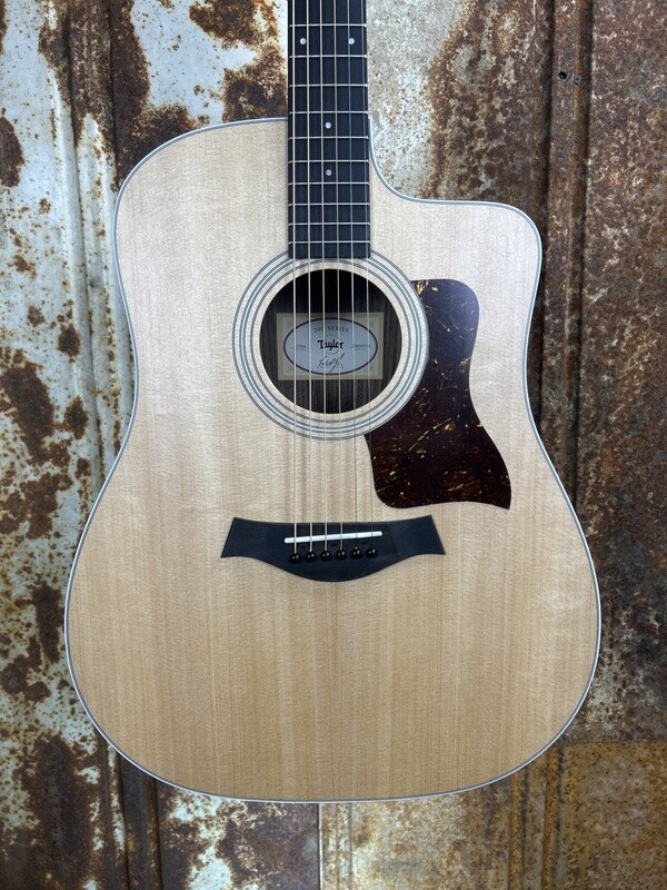 Taylor 210ce Dreadnaught Layered Rosewood Acoustic-Electric