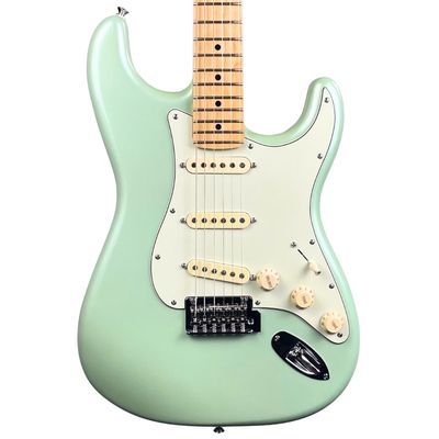 Fender Stratocaster Limited Edition Player Series Surf Pearl (Used)