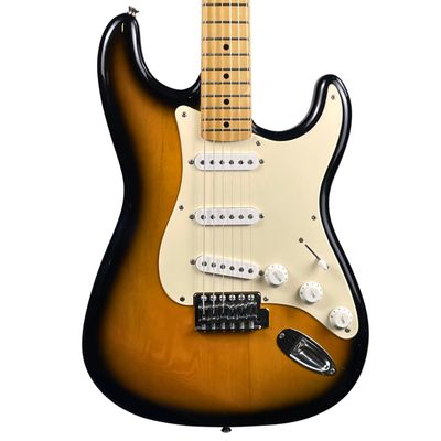 Fender Squier Affinity Stratocaster w/HSC (Used)