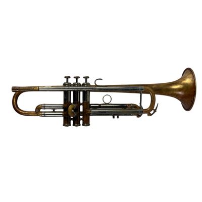 1963 Holton 48 Trumpet w/OHSC (Used)