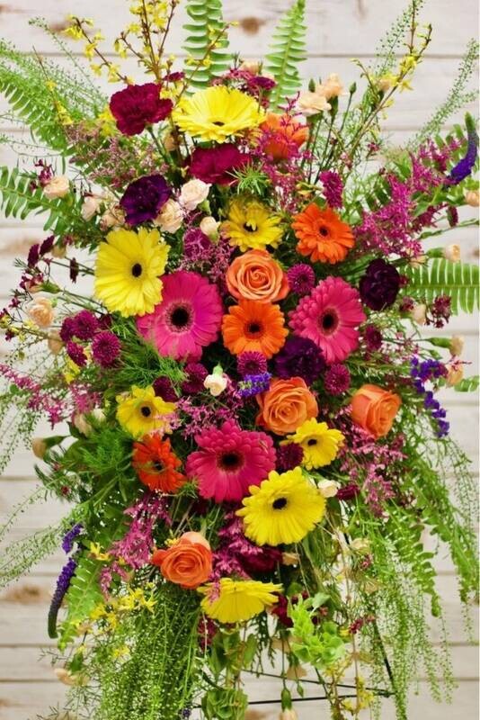 Gerbera Daisy Standing Spray