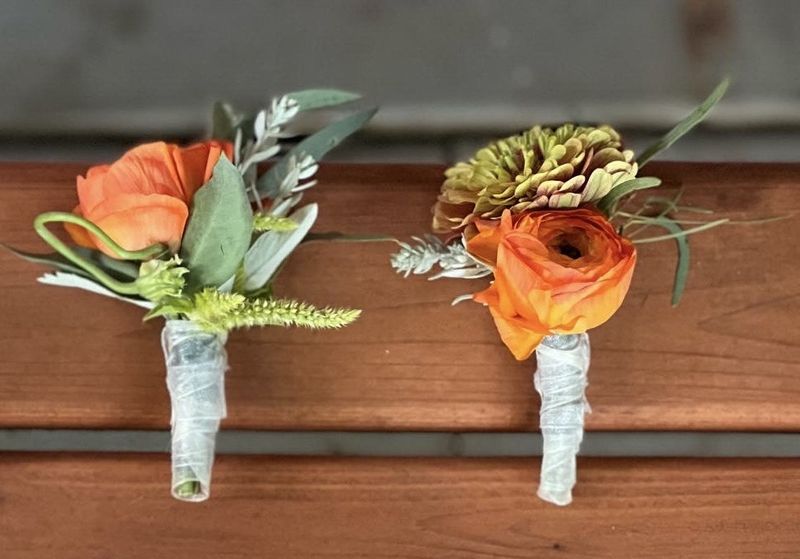 Sweet & Simple Boutonniere