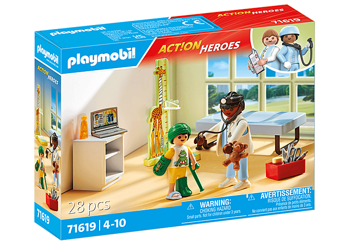 Pédiatre avec enfant 71619