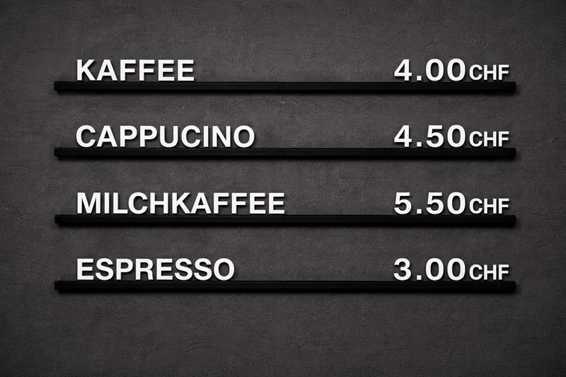 Modulares Menüboard mit steckbaren Buchstaben