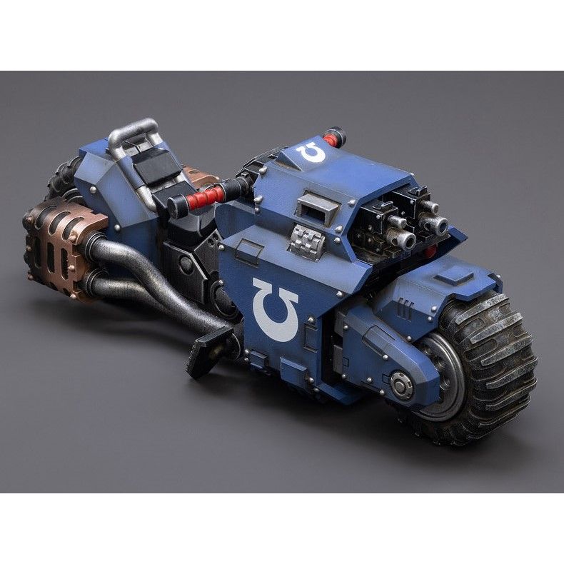 Warhammer Collectibles: 1/18 Scale Space Marines Ultramarines Outriders Warhammer Collectibles: 1/18 Scale Space Marines Ultramarines Outriders