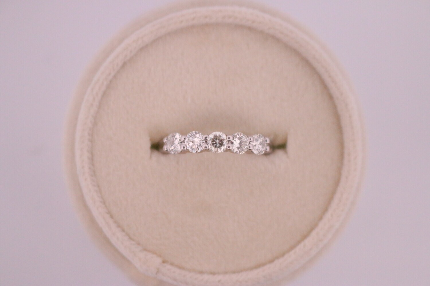 14kw 1 CTW Shared Prong Five Diamond Band I1 IJ 3.7 grams