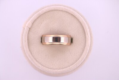14k Two-Toned Step-Edged Band 7.9gr