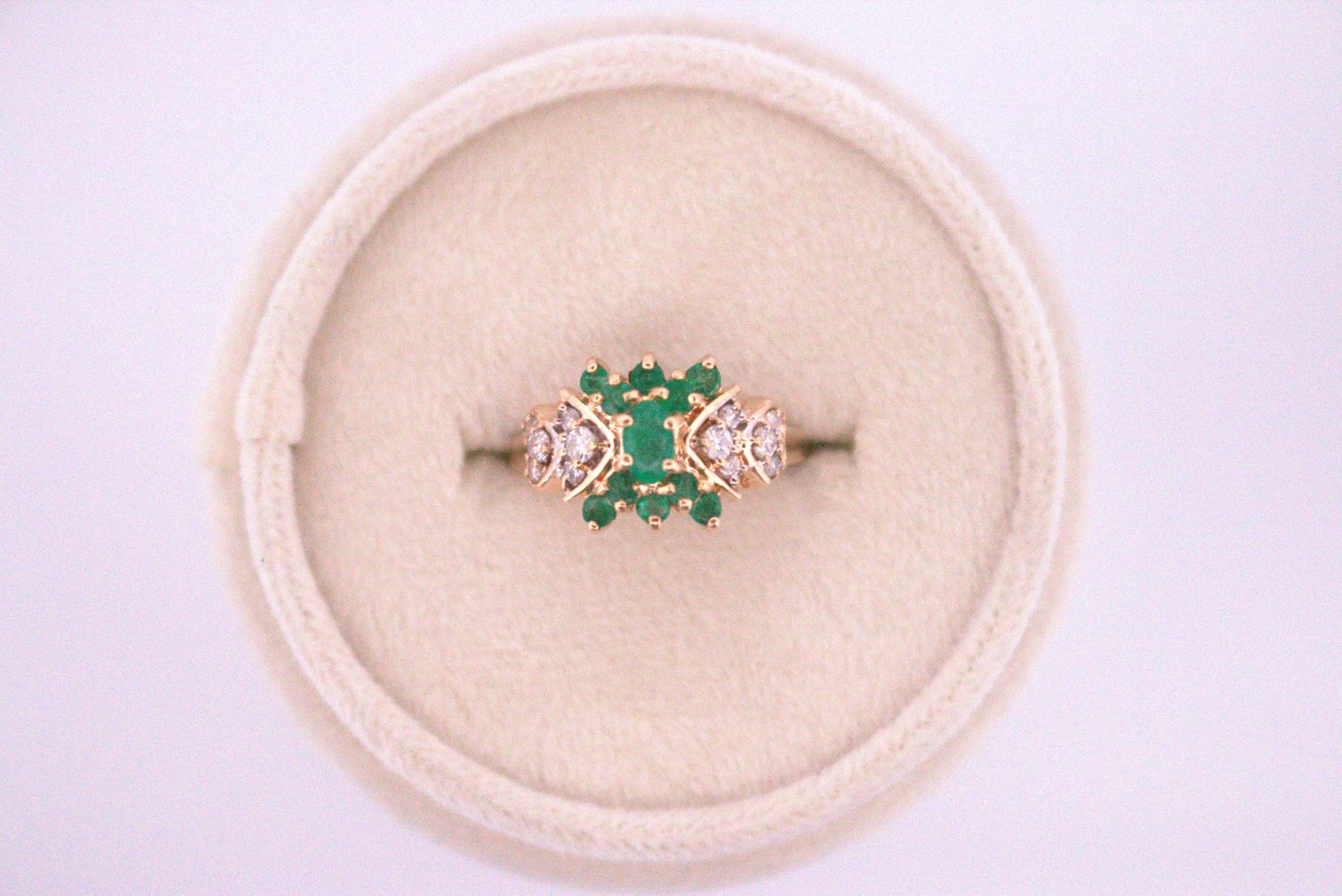 14ky Emerald & 1/4ctw Diamond Fashion Ring