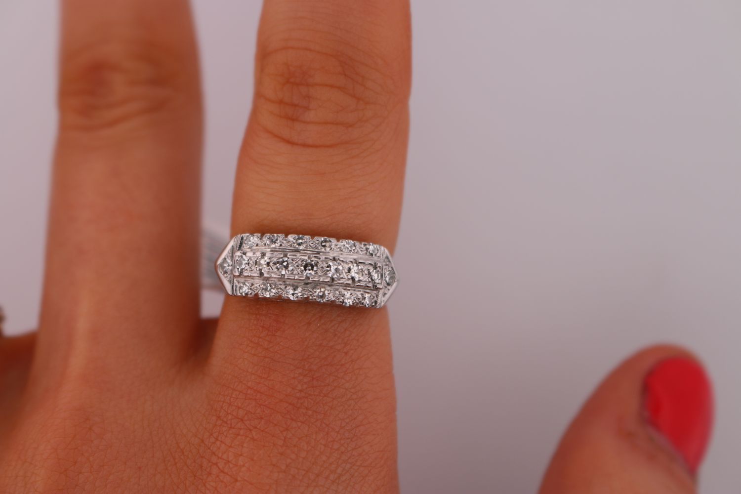 14kw Single Cut Diamond Fishtail Three-Row Band 1/2ctw 2.8gr