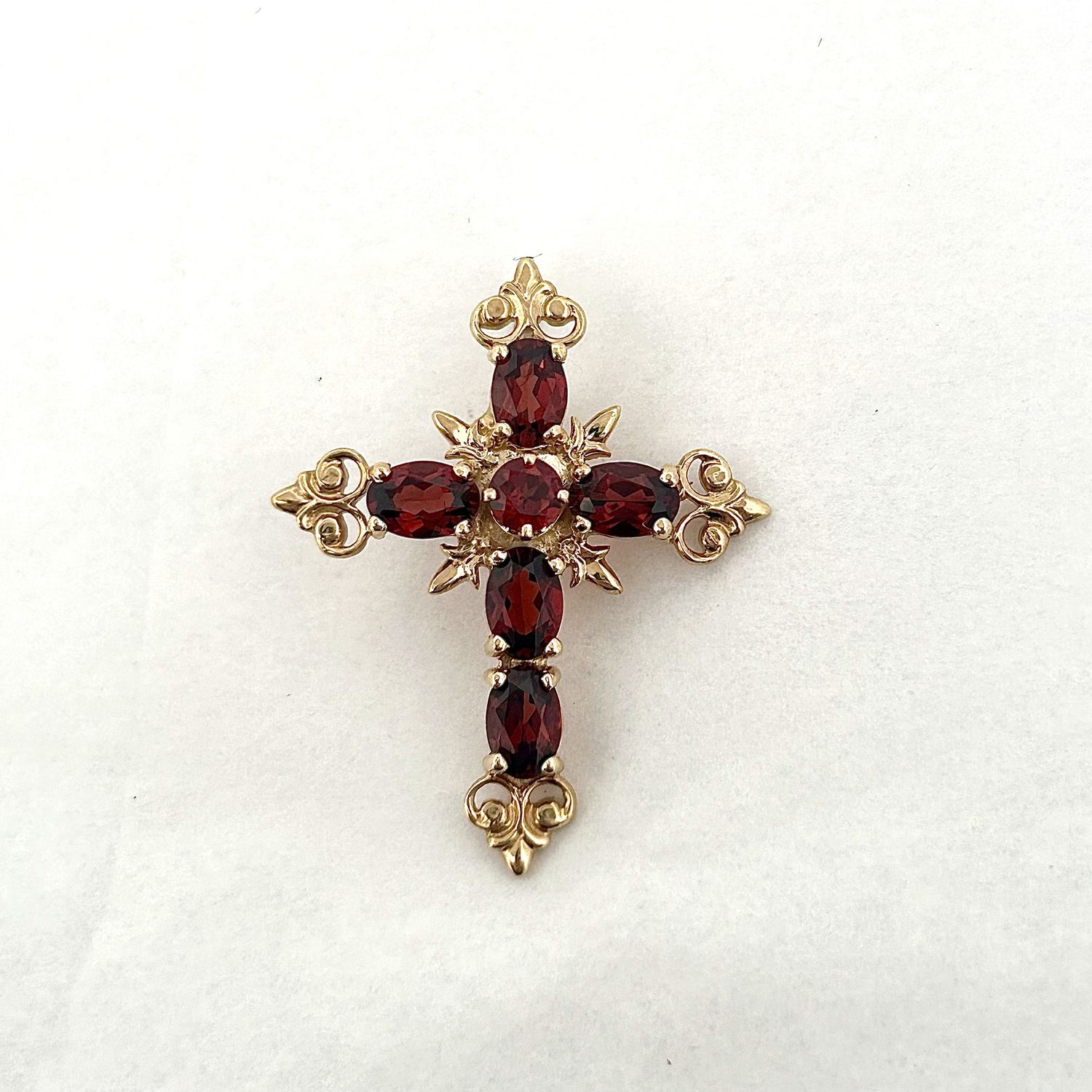 14ky Fancy Garnet Cross