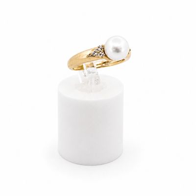14ky Pearl and 1/8 ctw Diamond Ring