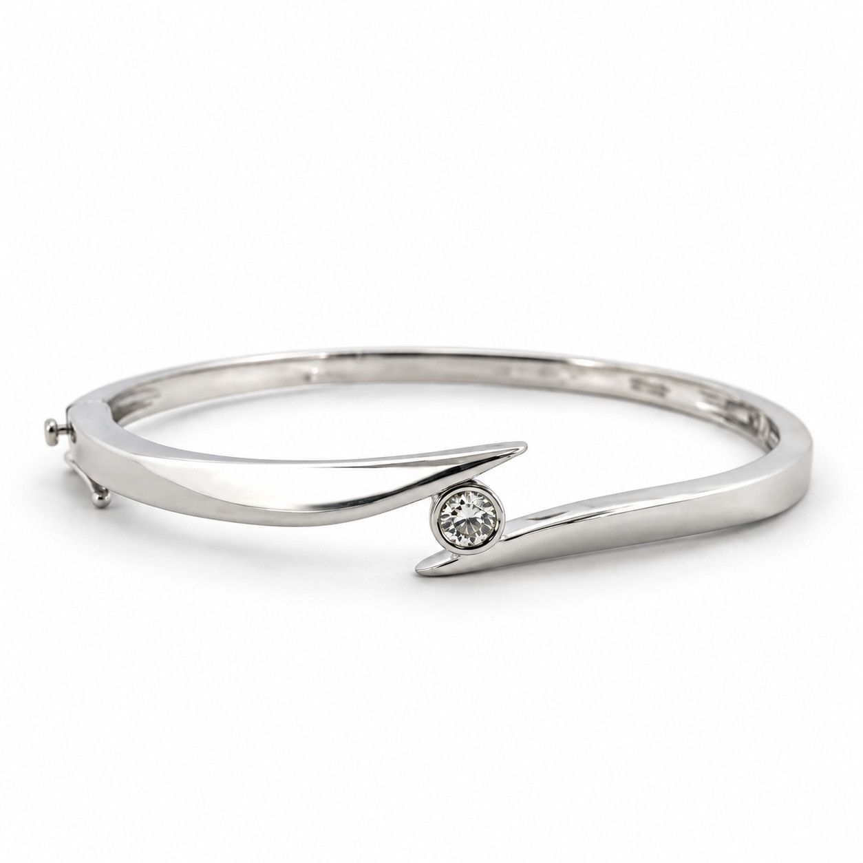 14k White Gold Viken OEC 1/2ct SI1 IJ Bezel Set Bypass Bangle