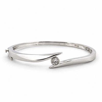 14k White Gold Viken OEC 1/2ct SI1 IJ Bezel Set Bypass Bangle