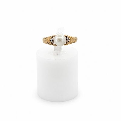 10ky Pearl and Diamond Accent Birthstone Ring