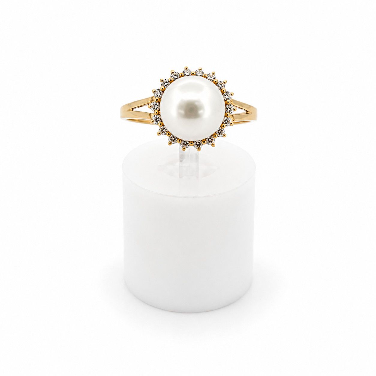14ky Pearl and 1/10ct Diamond Halo Split Shank Ring